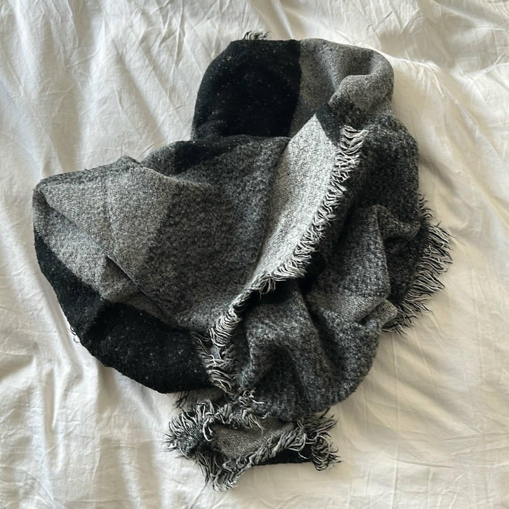 Little Burgundy Hibou Reversible Graphic Scarf